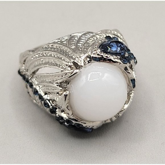 Moonstone Style Blue Rhinestone Cocktail Statement Ring Silver Tone Setting Size - Picture 3 of 9